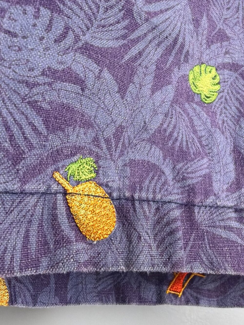 Tommy Bahama Shorts Mens 36 Purple 100% Linen Beach Surf Hawaiian Resort Tropic - Picture 3 of 7